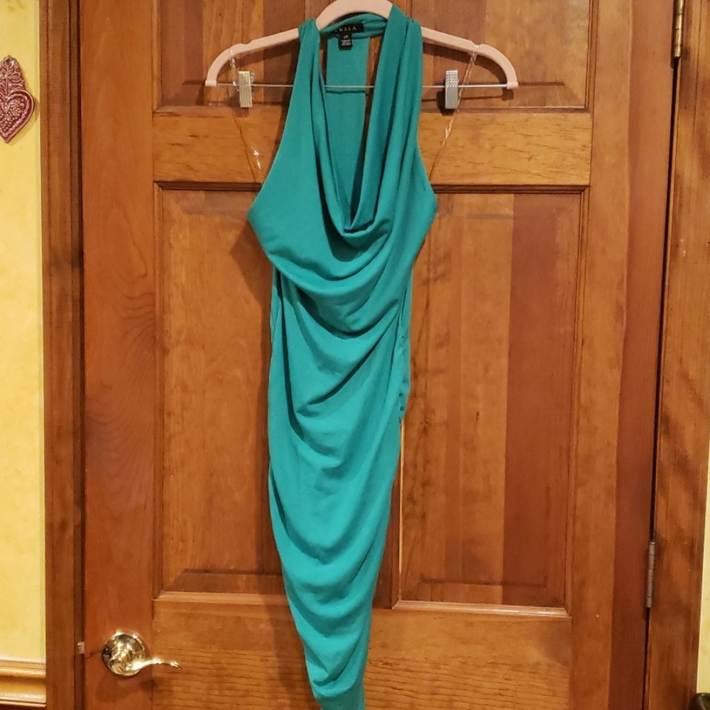 UK2LA 🔥cowl-neck backless halter dress🔥